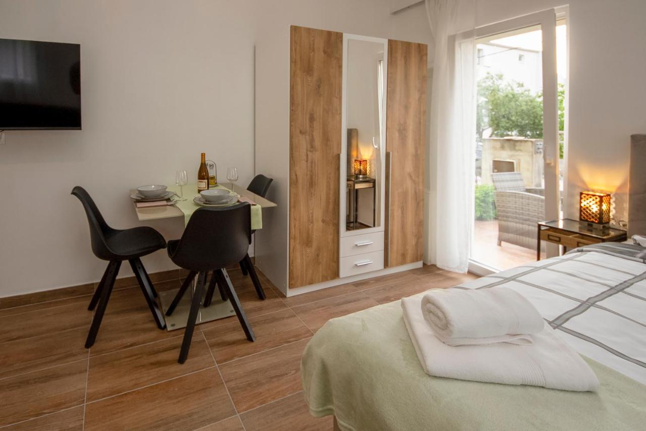 Apartments4You Vodice Luaran gambar