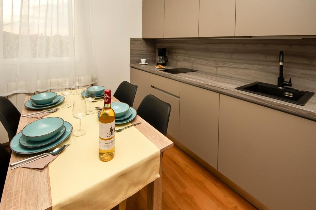 Apartments4You Vodice Luaran gambar